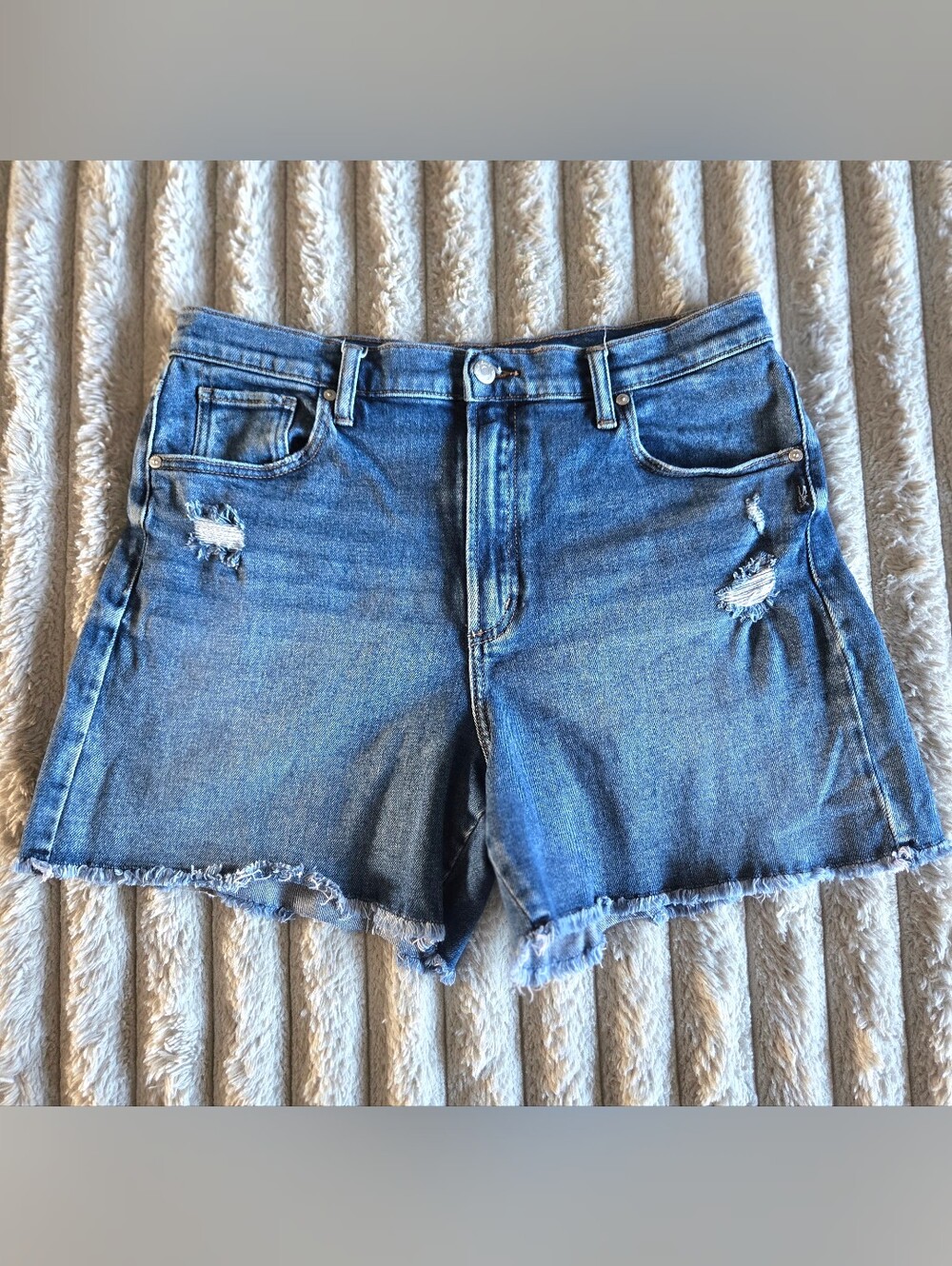 Silver Jeans Co. Highly Desirable Denim Shorts W32 L5 EUC